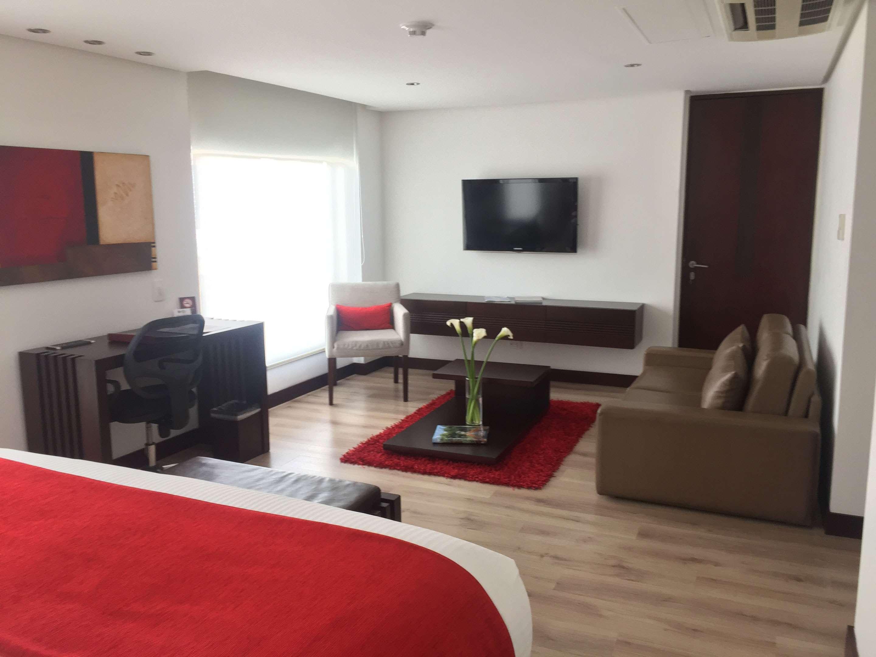 Best Western Plus 93 Park Hotel Богота Екстериор снимка Suite at the hotel