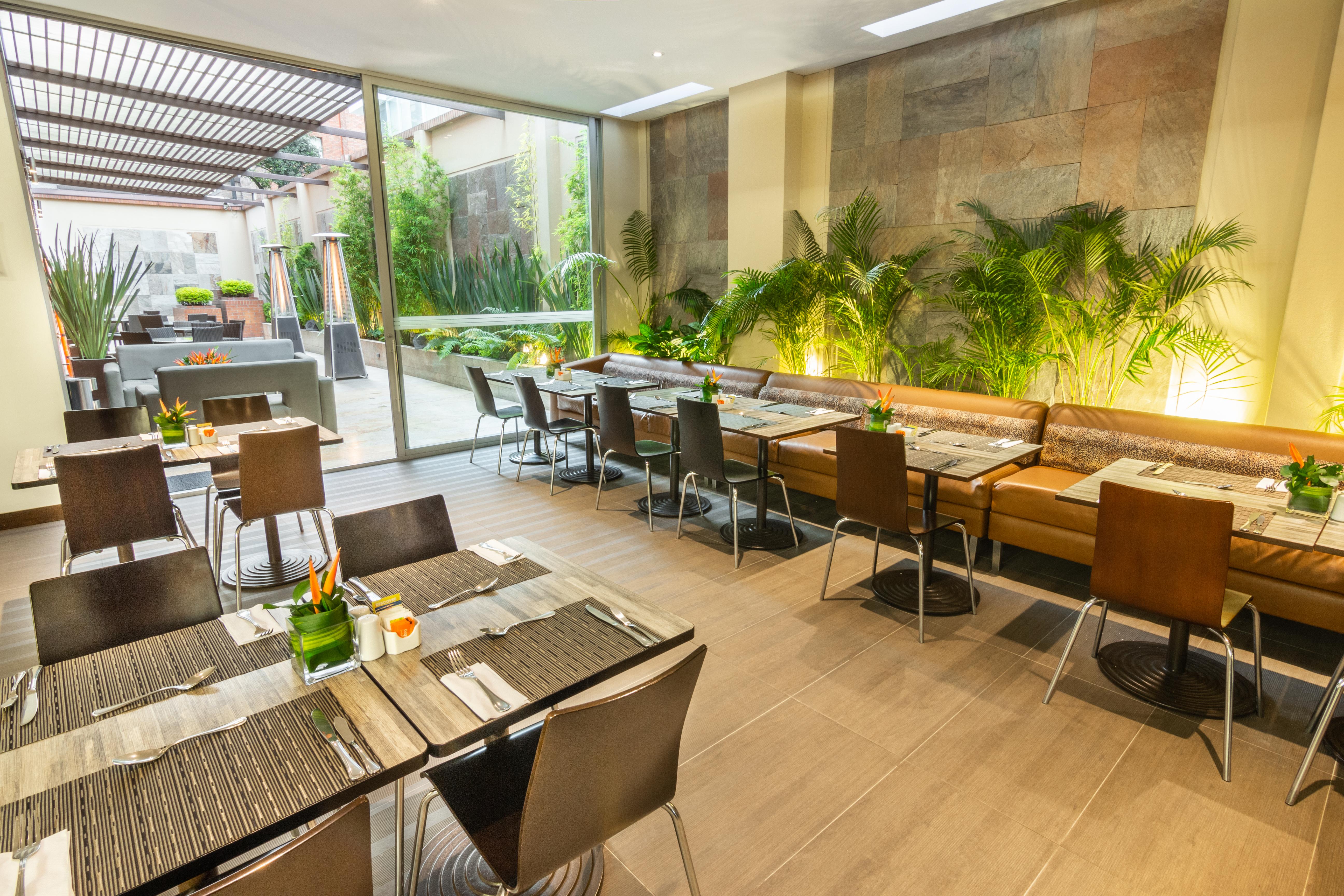 Best Western Plus 93 Park Hotel Богота Екстериор снимка Restaurant