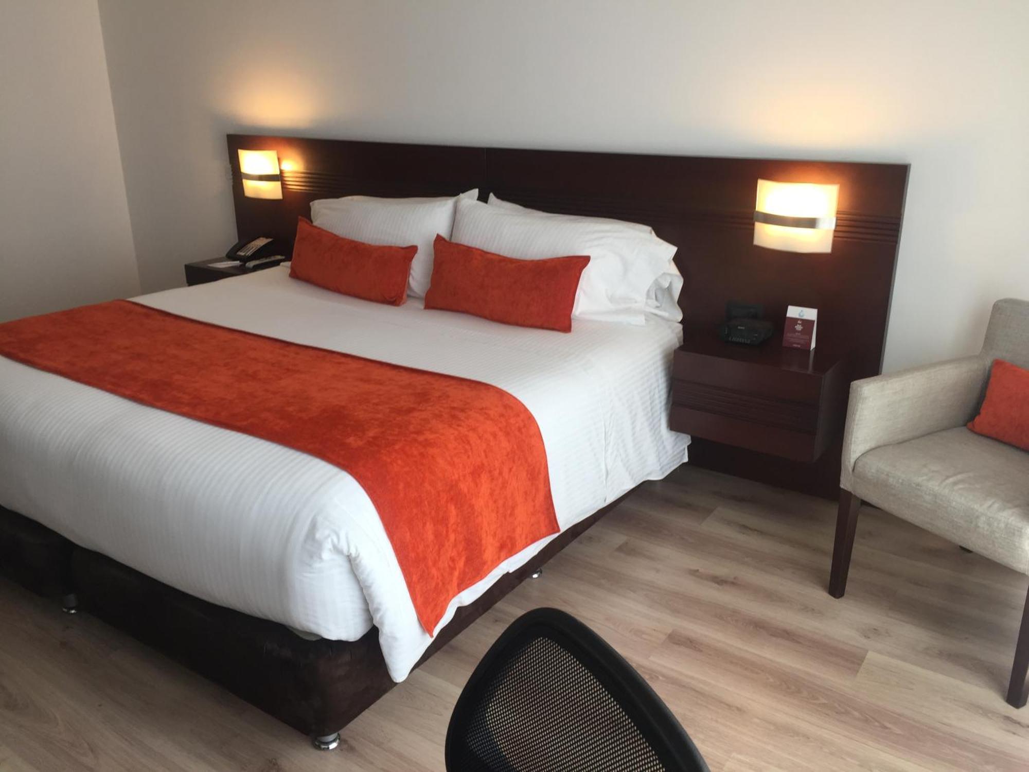 Best Western Plus 93 Park Hotel Богота Екстериор снимка A room at the hotel