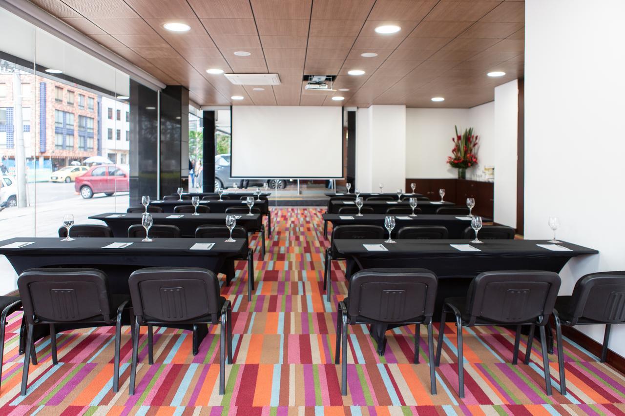 Best Western Plus 93 Park Hotel Богота Екстериор снимка Meeting room